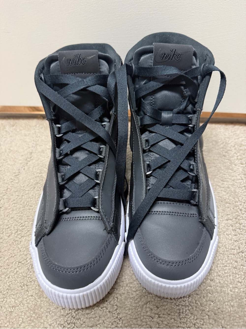Nike Blazer Mid Victory High Top